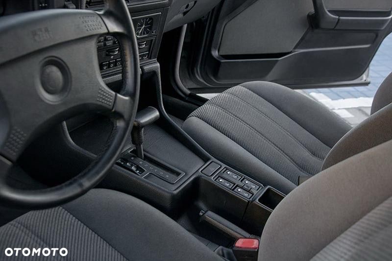 BMW Seria 5 525i - 30