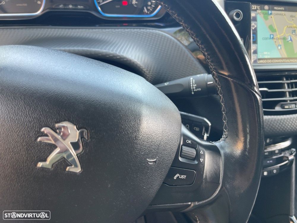 Peugeot 2008 1.6 BlueHDi Allure - 30