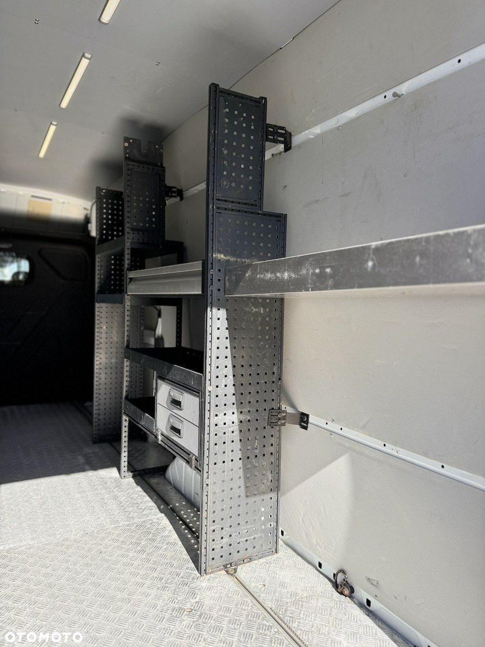 Ford Transit - 12
