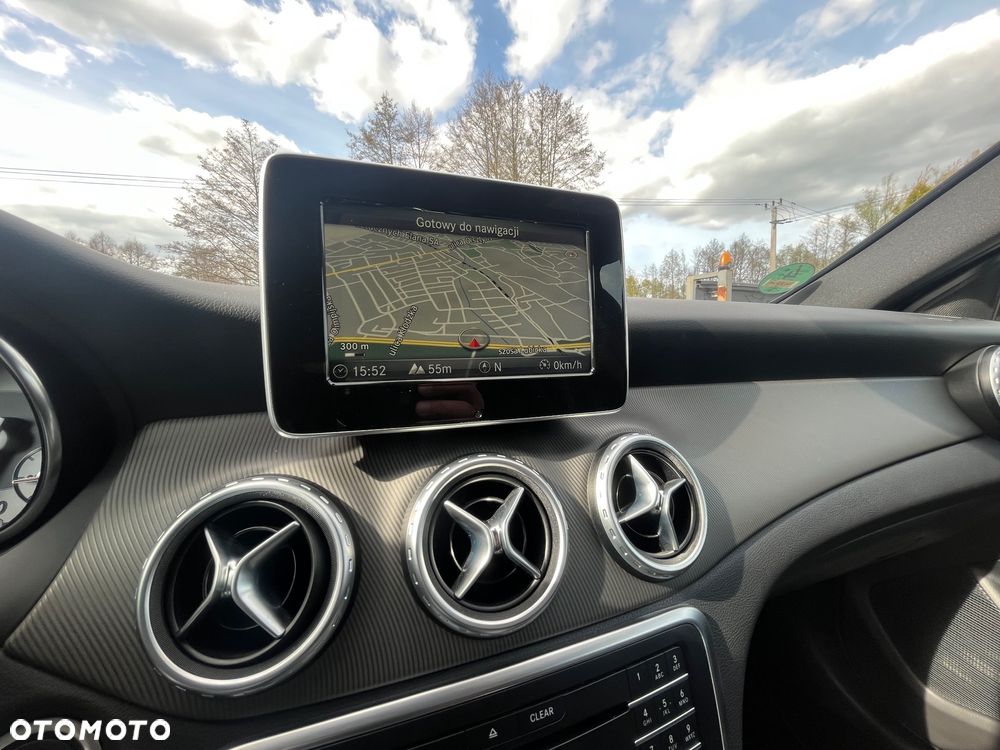 Mercedes-Benz GLA 200 Activity Edition - 27