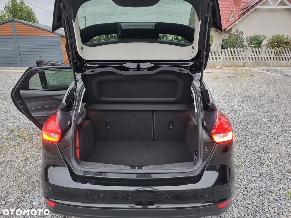 Ford Focus 2.0 TDCi Titanium ASS - 9