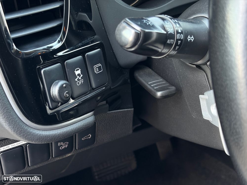 Mitsubishi Outlander 2.0 4WD - 27