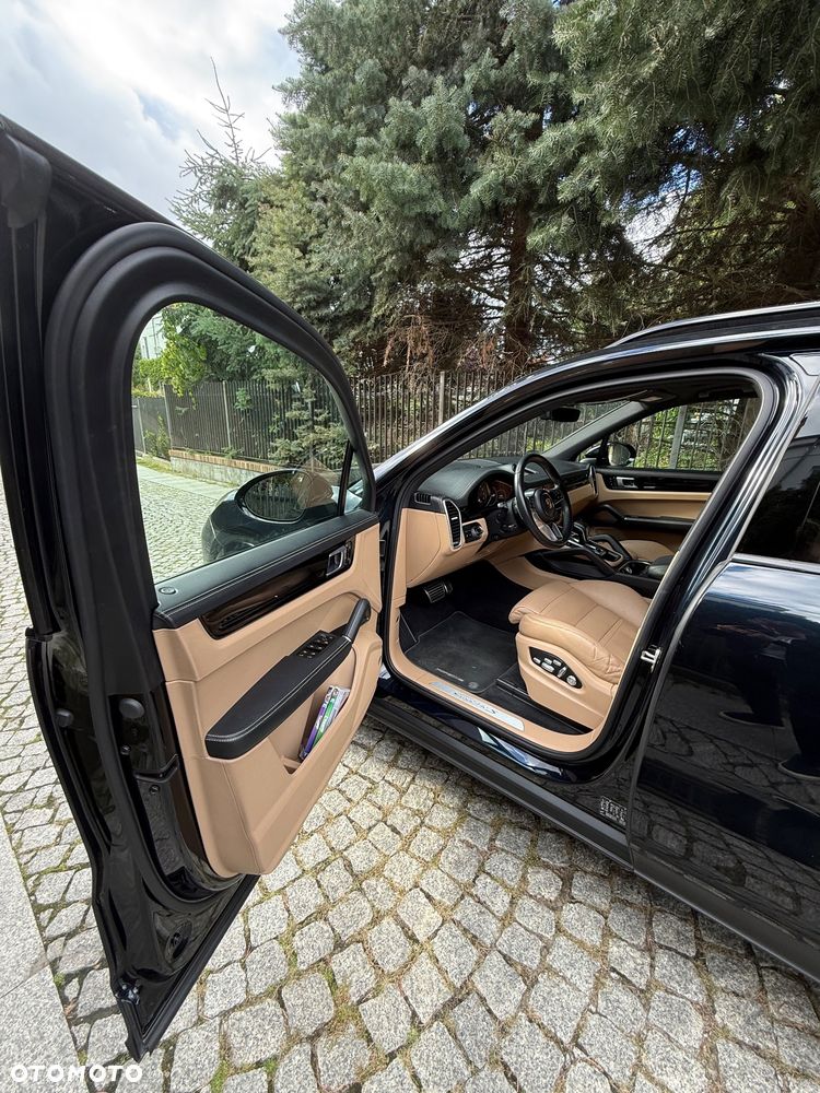 Porsche Cayenne S - 10