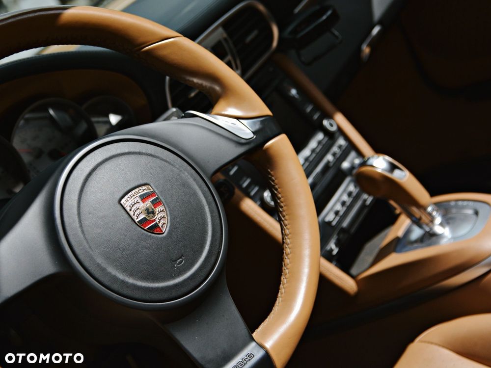 Porsche 911 Carrera 4S PDK - 22