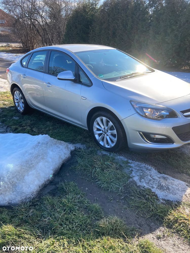 Opel Astra 1.4 Turbo - 3