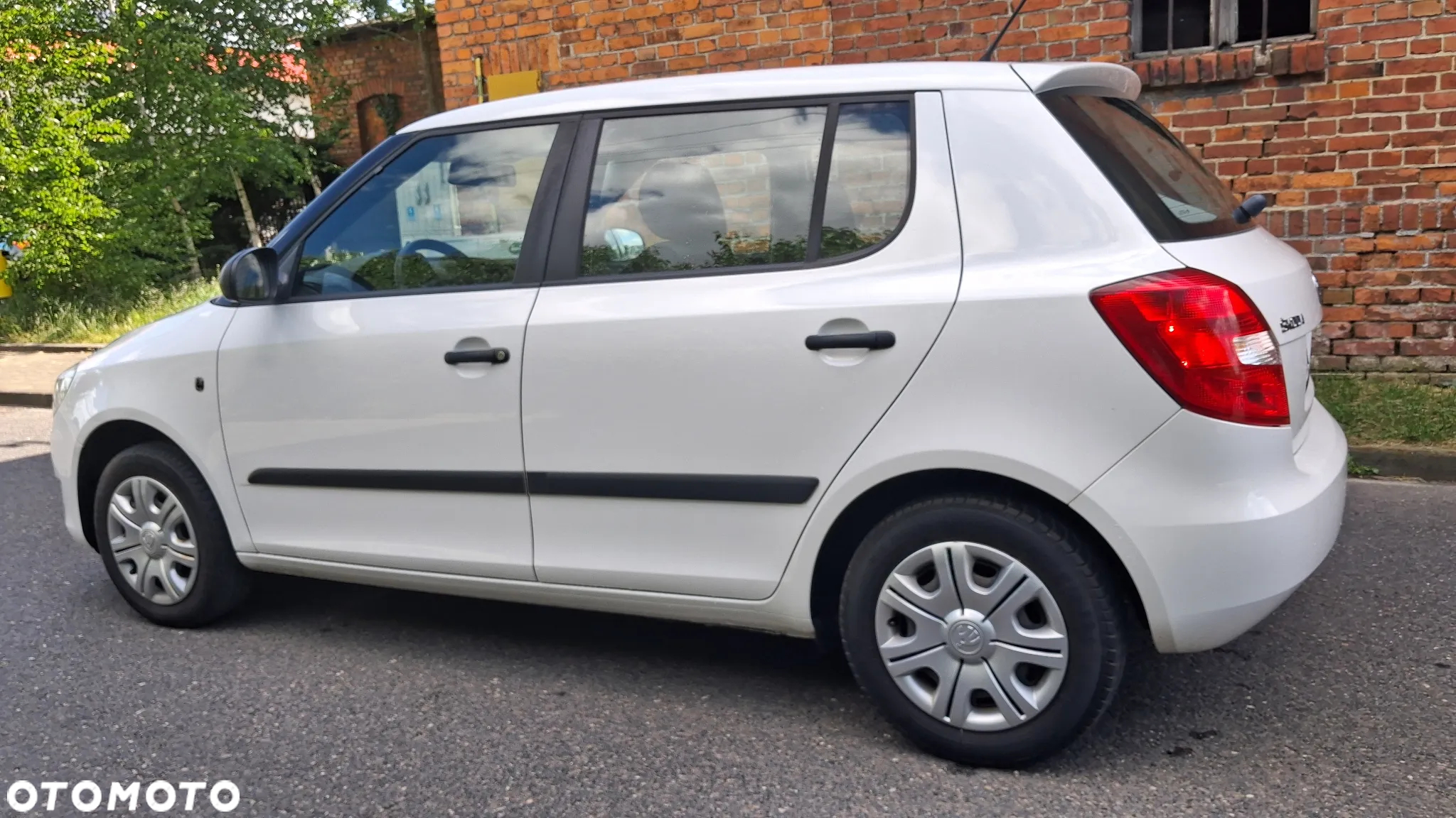 Skoda Fabia 1.2 HTP COOL EDITION - 26