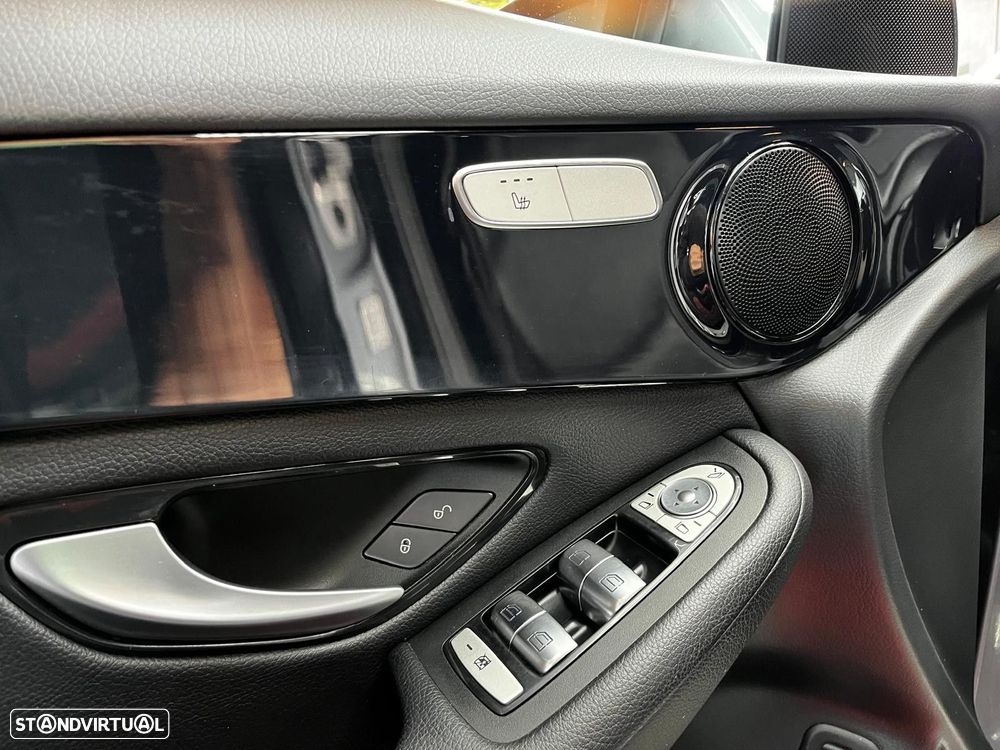 Mercedes-Benz GLC 300 de Coupe 4Matic 9G-TRONIC Exclusive - 12
