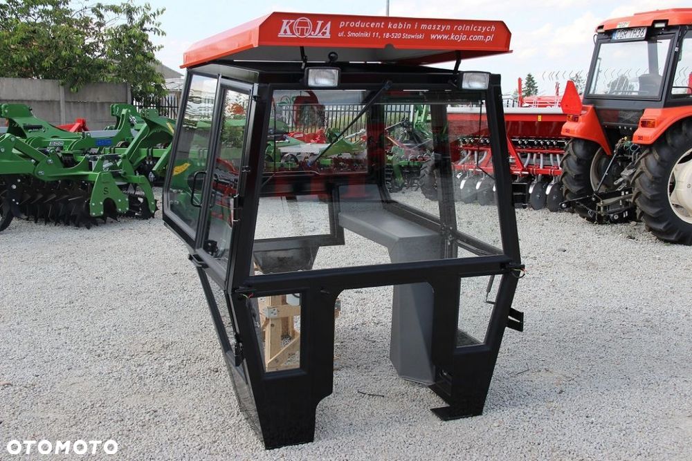 Kabina ursus bez błotników MF 235 KOJA SMOLNIKI transport - 3