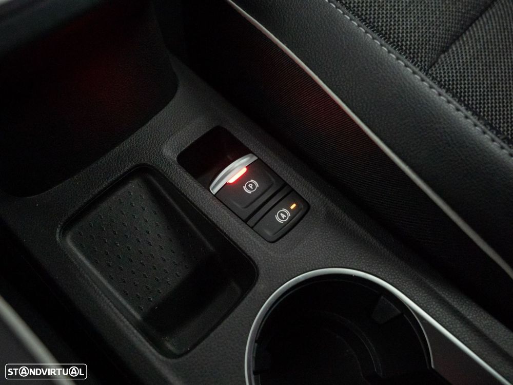 Renault Captur 1.6 E-Tech Plug-In Intens - 25