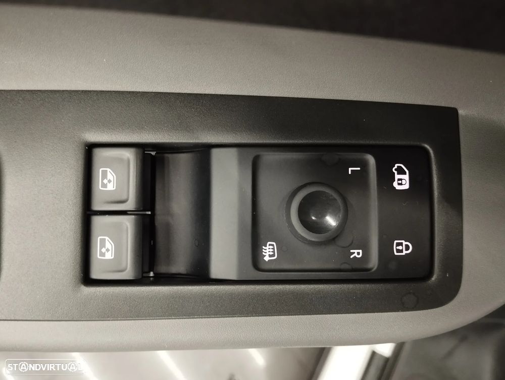 VW ID.Buzz 82 kWh Pro | LED | CÂMARA - 18