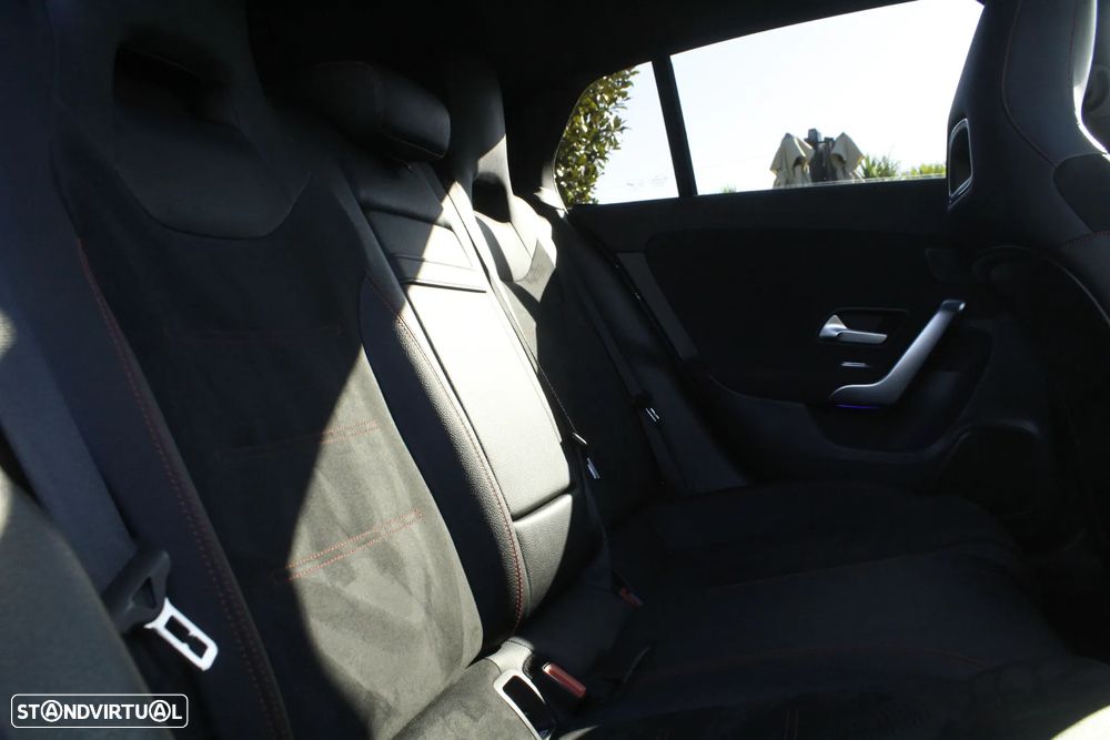 Mercedes-Benz CLA 250 e 8G-DCT AMG Line - 42