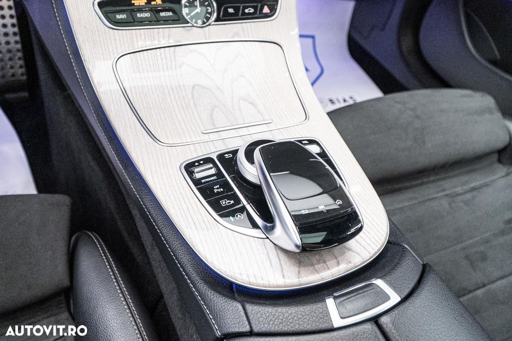 Mercedes-Benz E 300 Coupe Aut. - 18