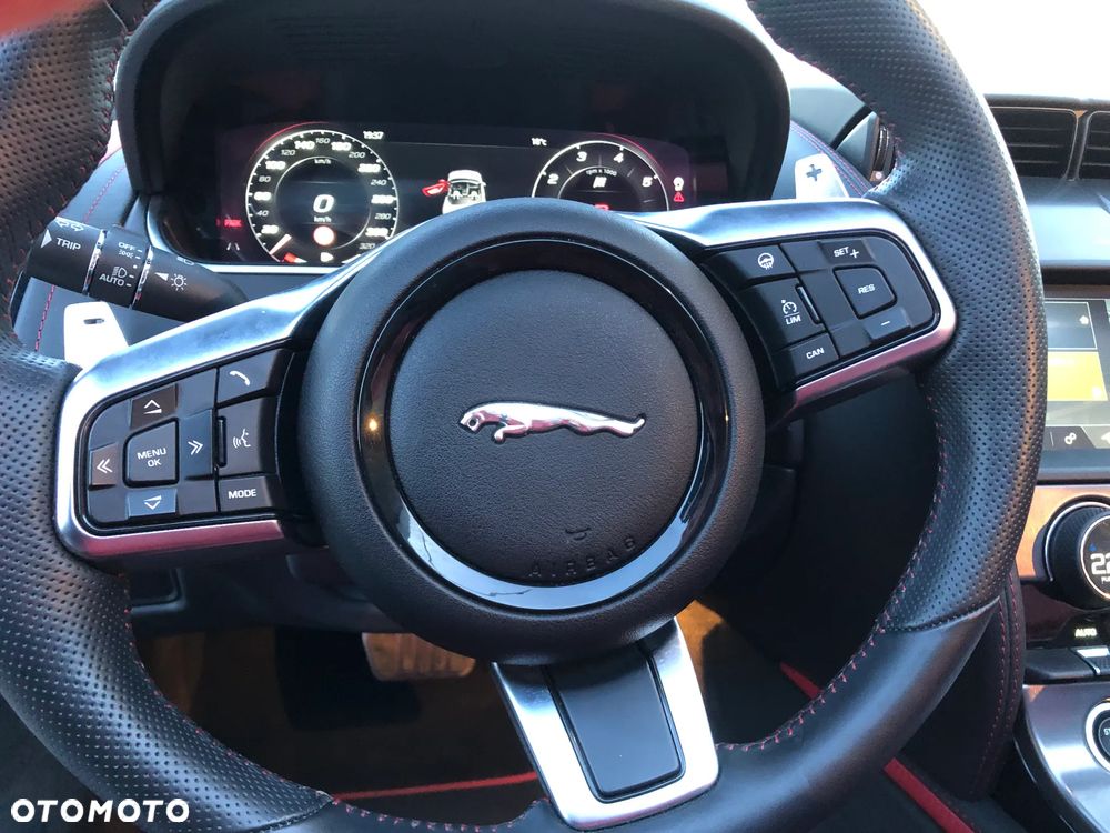 Jaguar F-Type Cabriolet P300 First Edition - 11
