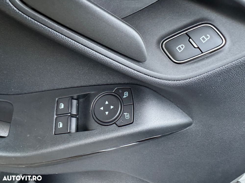 Ford Fiesta 1.0 EcoBoost Trend - 23
