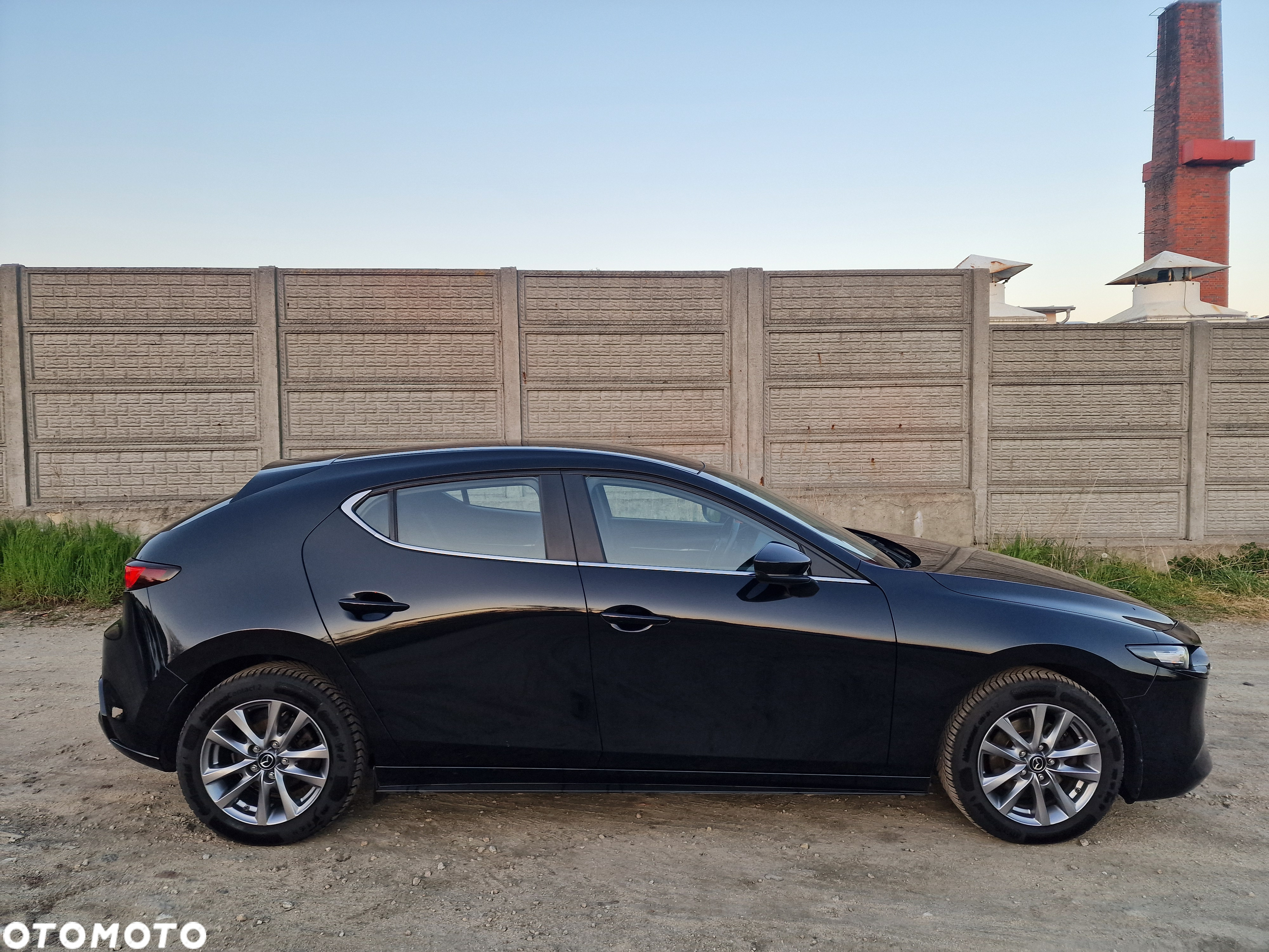 Mazda 3 e-SKYACTIV-G 2.0 M HYBRID - 27