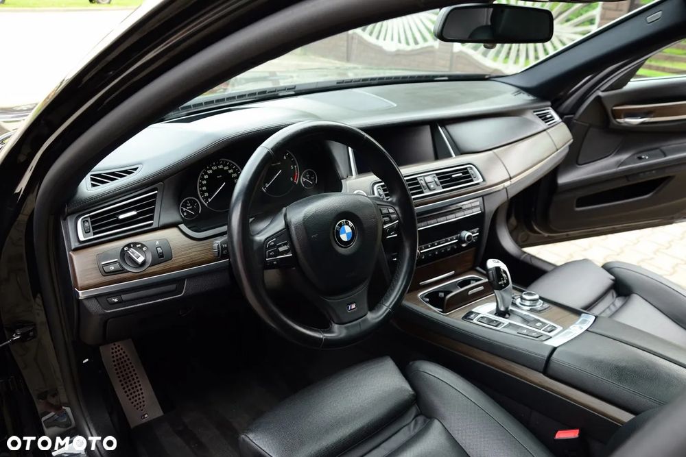 BMW Seria 7 750Ld xDrive - 22
