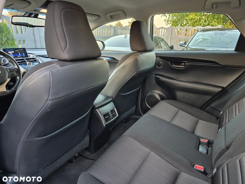 Lexus NX 300h Elite AWD - 14