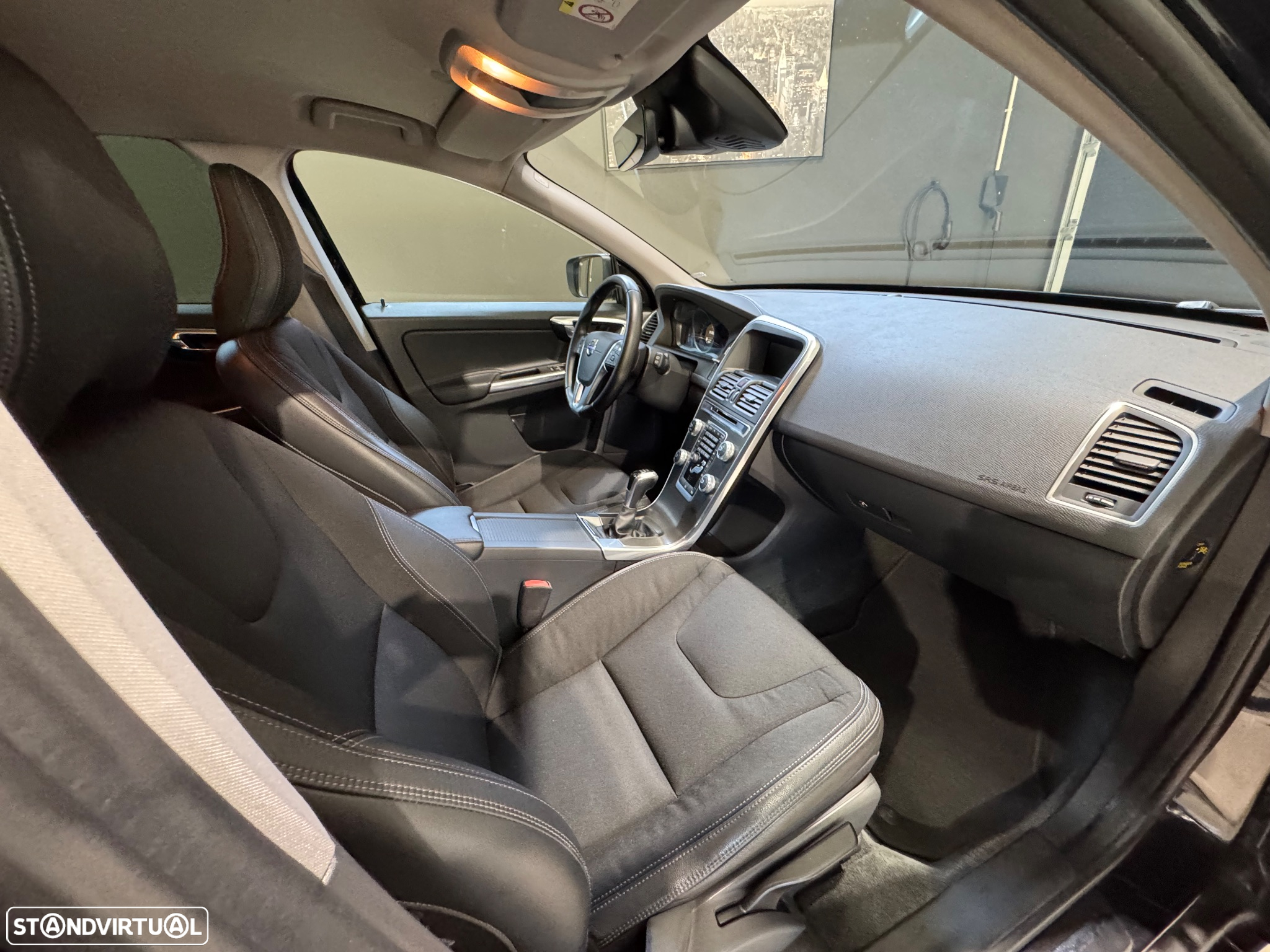 Volvo XC 60 2.0 D4 Momentum - 20