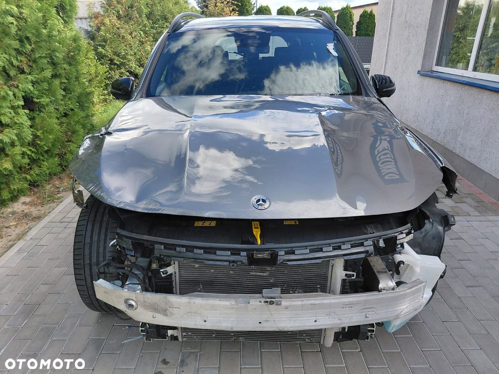 Mercedes-Benz GLB - 2