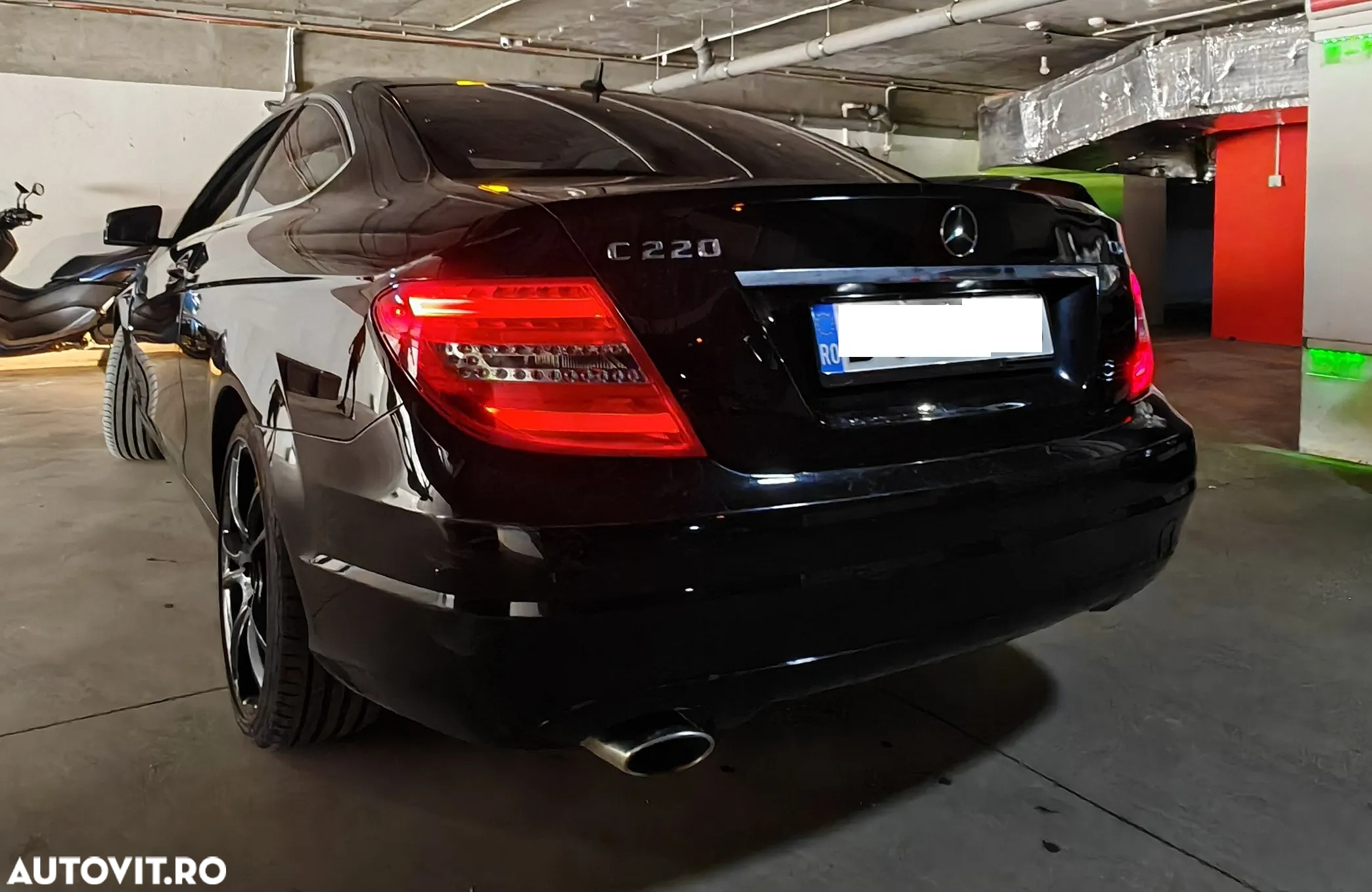 Mercedes-Benz C 220 CDI DPF Coupe (BlueEFFICIENCY) 7G-TRONIC - 4