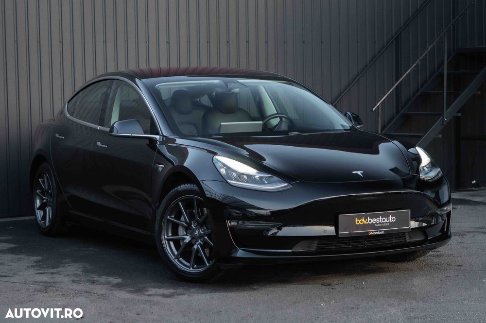 Tesla Model 3 - 22