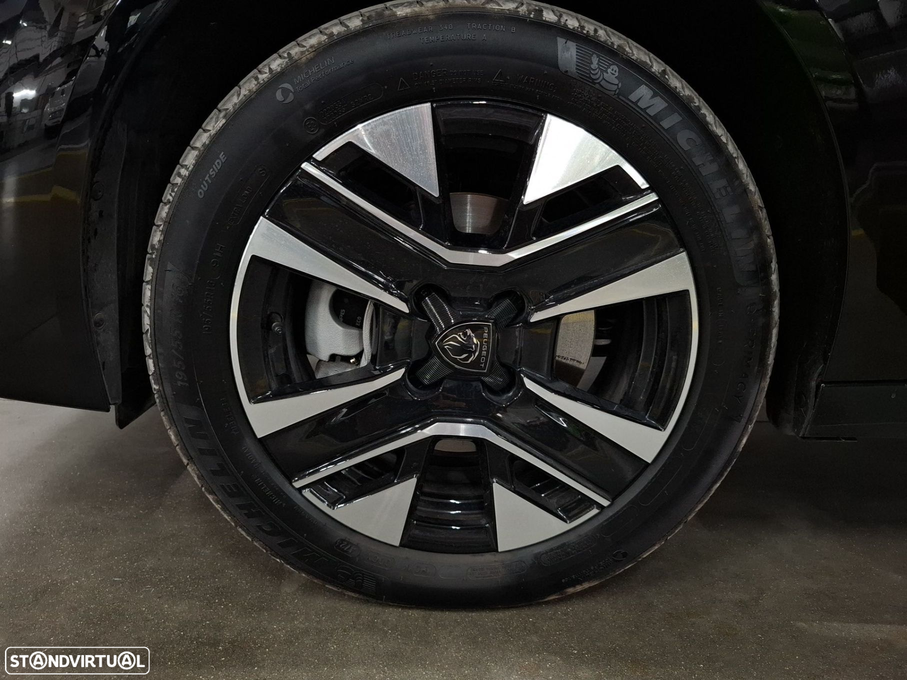 Peugeot e-208 51 kWh Allure - 24