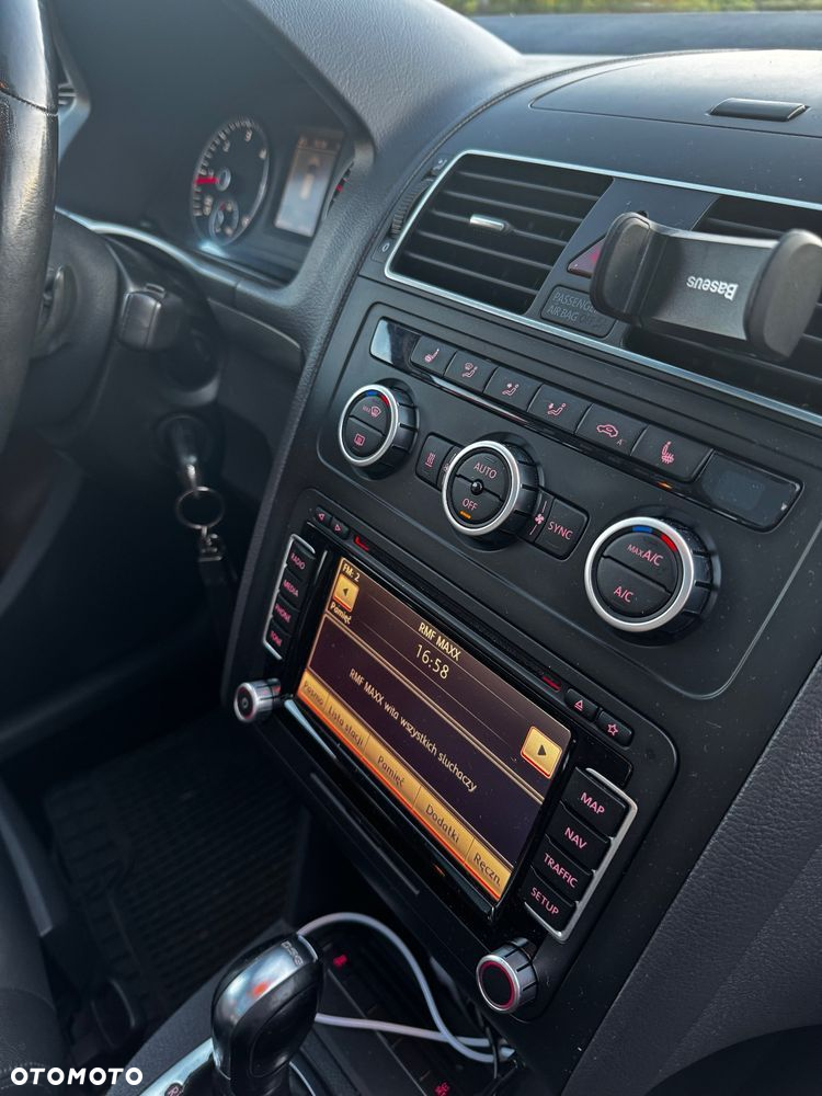Volkswagen Touran 2.0 TDI DPF DSG R-Line Edition - 10