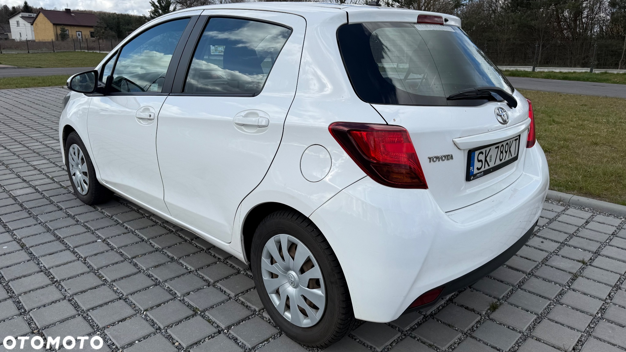Toyota Yaris 1.0 Active EU6 - 7