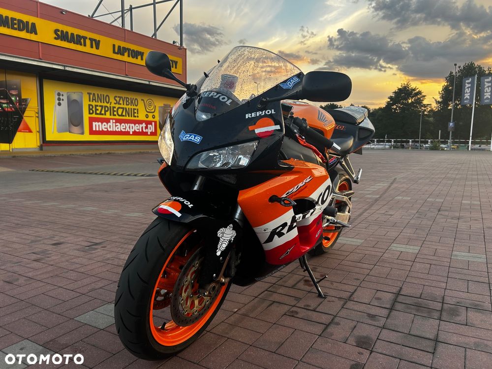 Honda CBR - 8