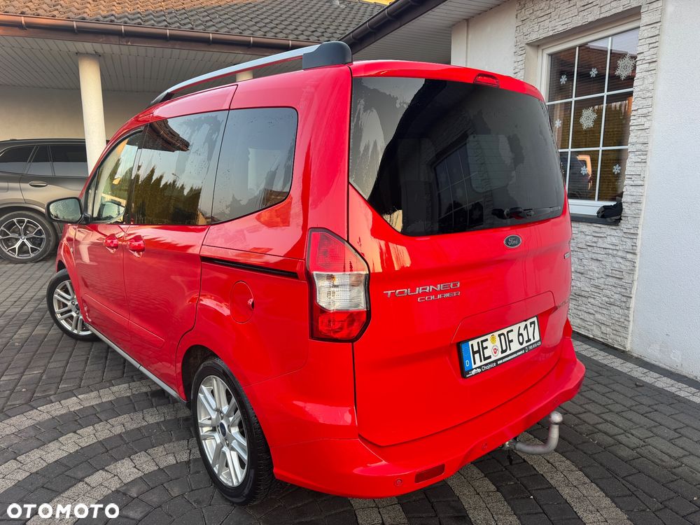 Ford Tourneo Courier 1.0 EcoBoost Titanium - 4