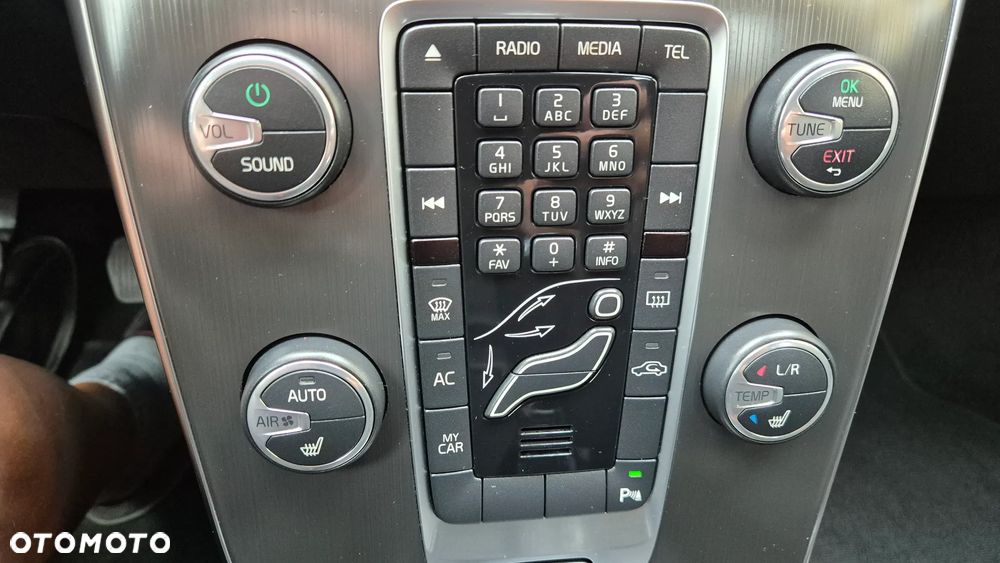 Volvo V40 T2 Momentum - 20