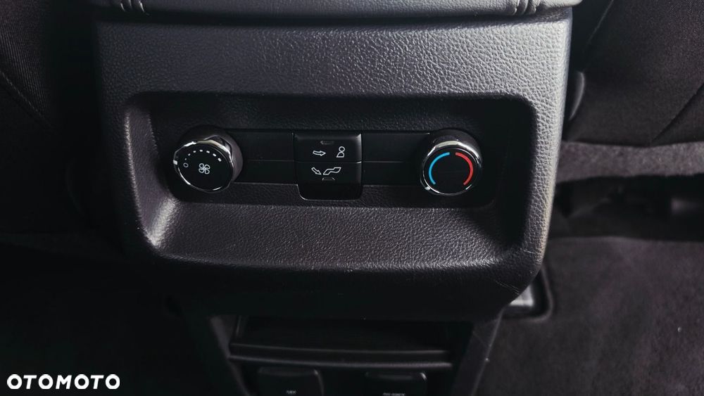 Ford S-Max - 22
