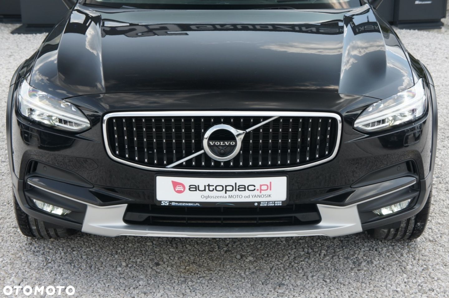 Volvo V90 Cross Country - 28