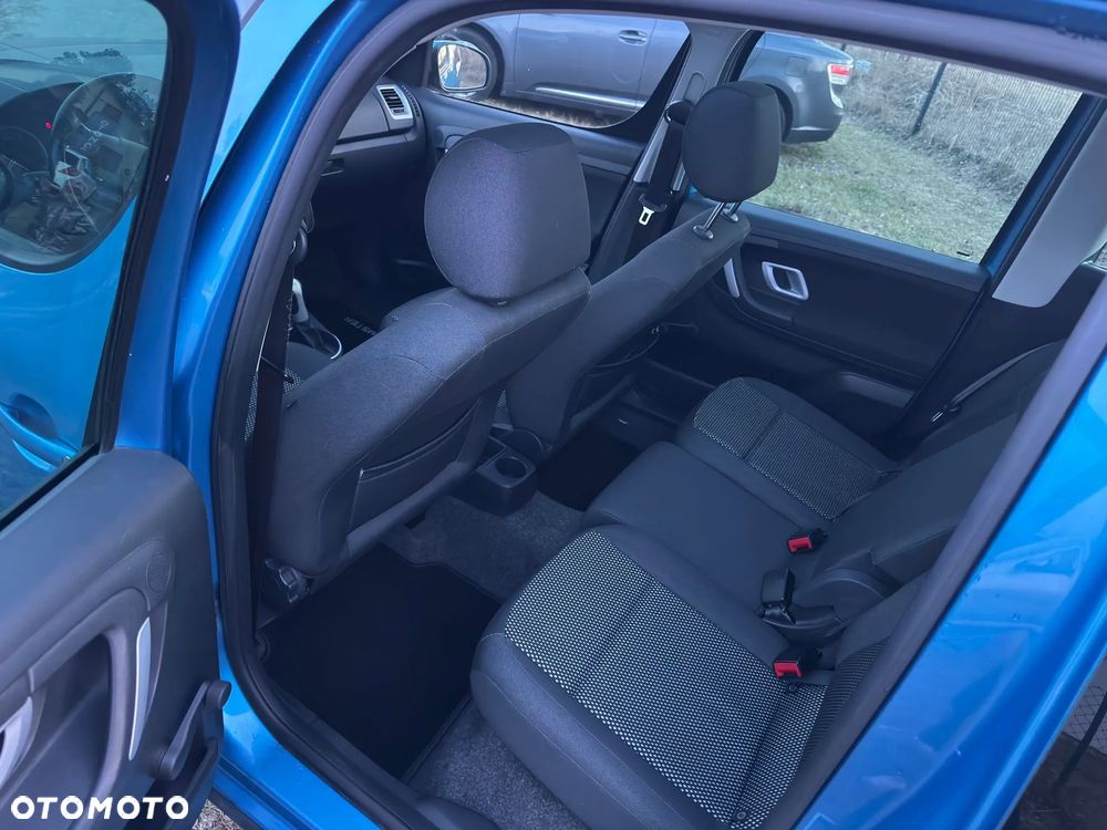 Skoda Roomster 1.6 16V Scout PLUS EDITION - 7