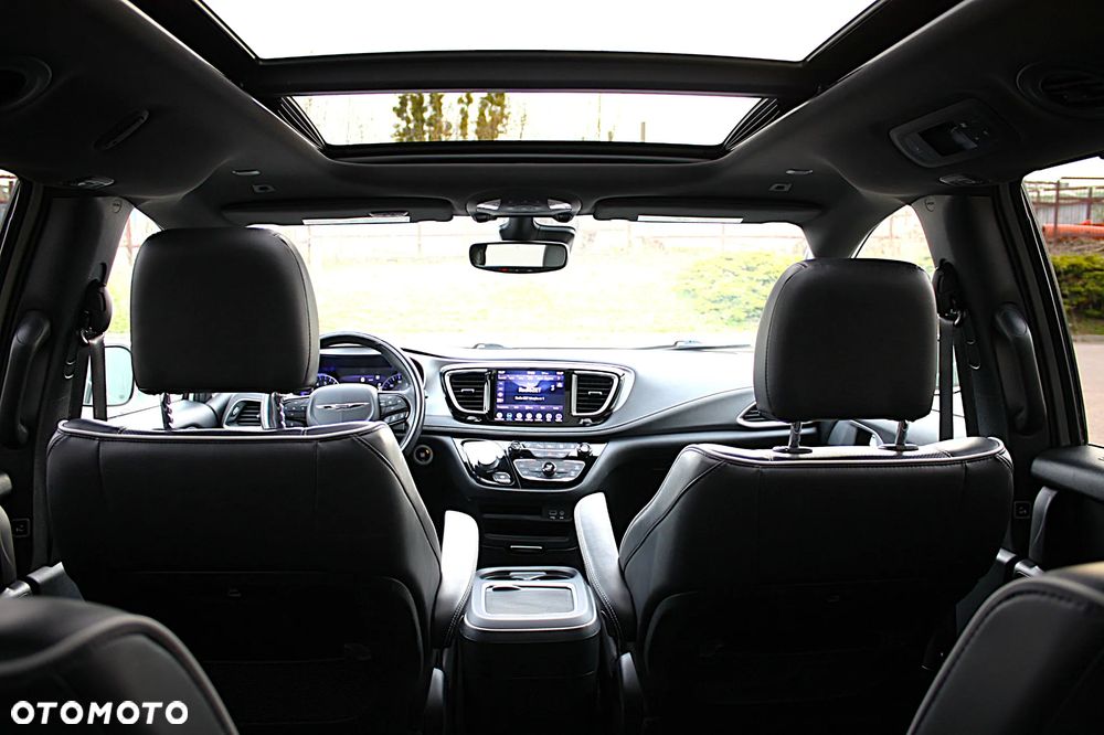 Chrysler Pacifica - 14