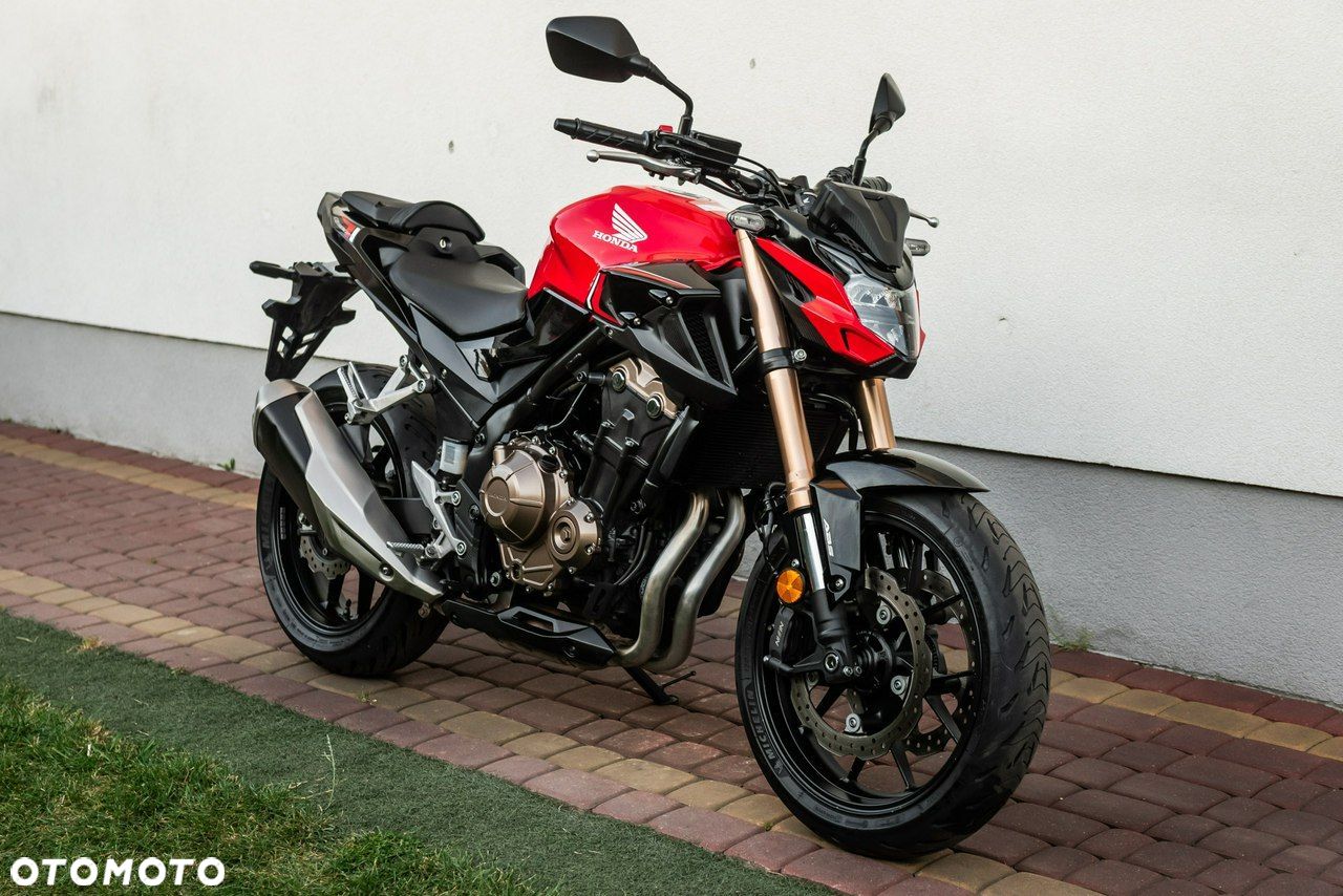 Honda CB - 1
