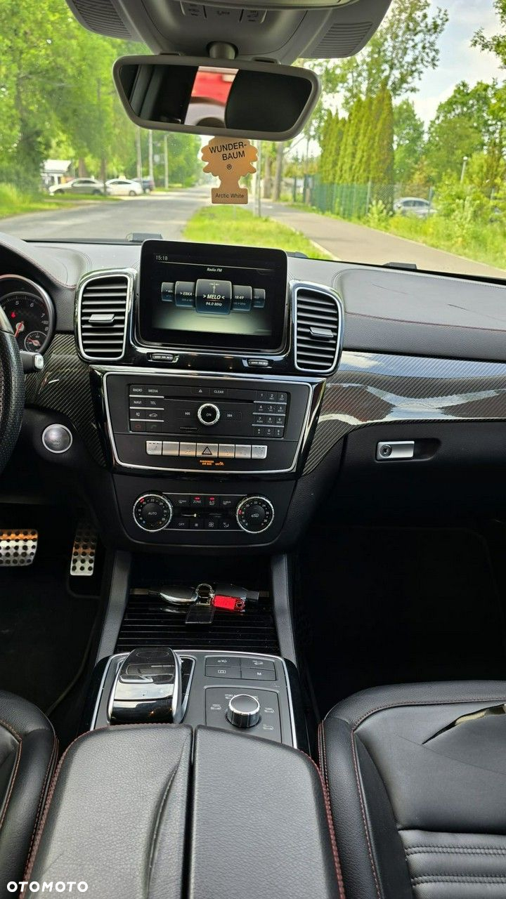 Mercedes-Benz GLE - 21
