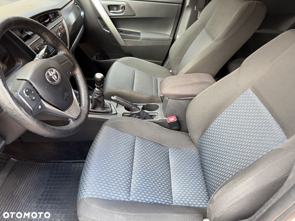 Toyota Auris 1.33 VVT-i Active - 14