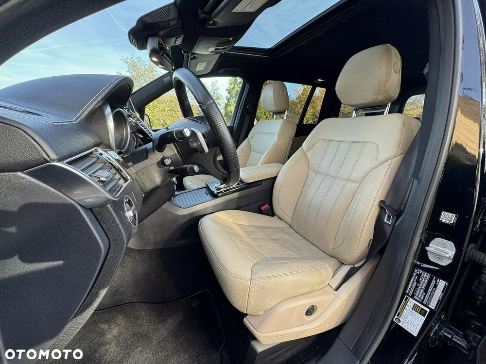 Mercedes-Benz GLS - 16