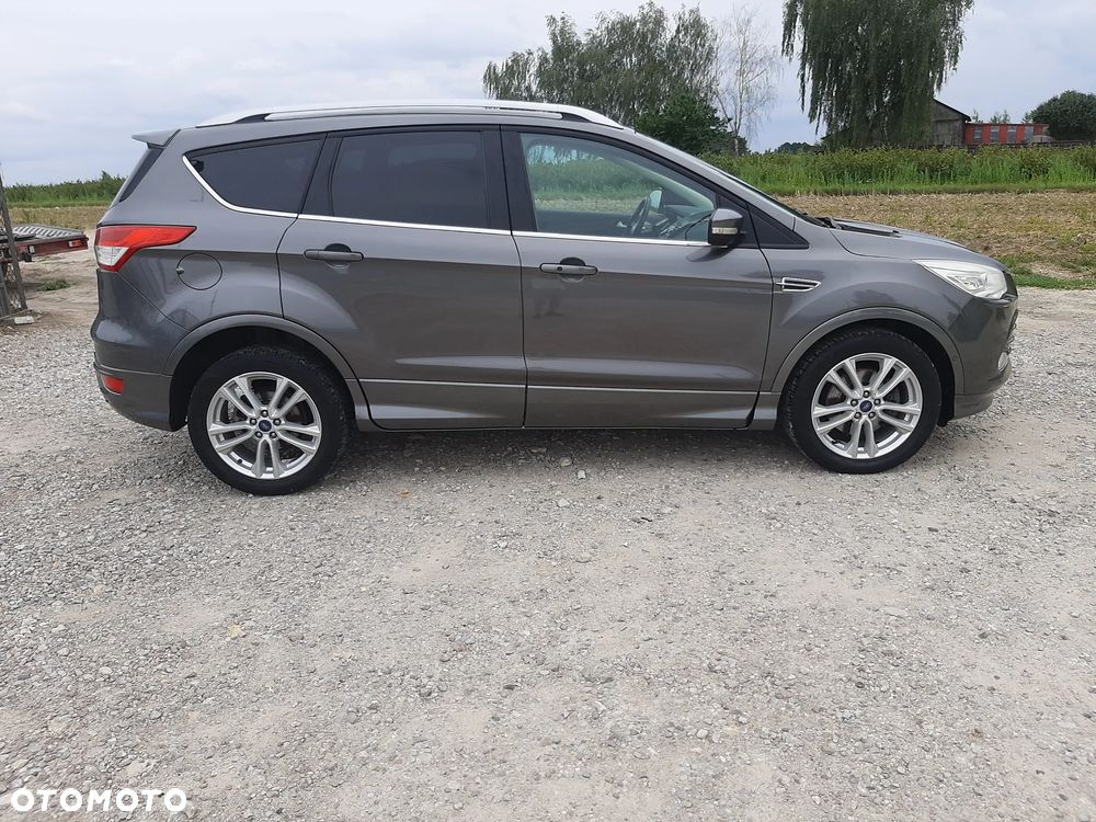 Ford Kuga 2.0 TDCi 2x4 Titanium - 11