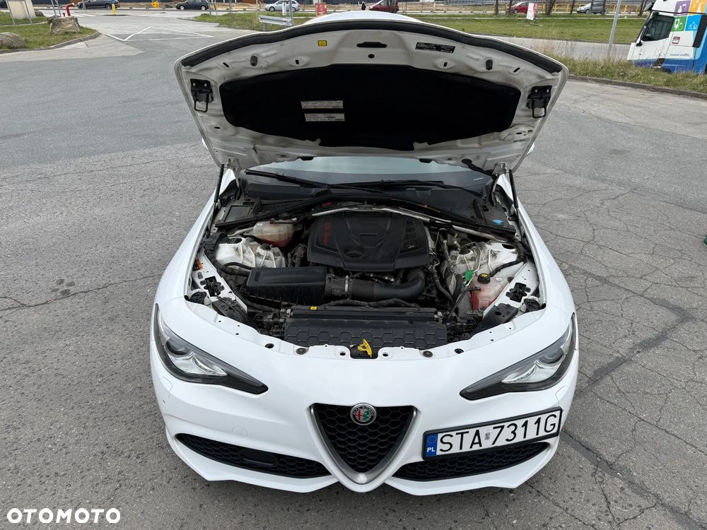 Alfa Romeo Giulia 2.0 Turbo 16V AT8 Veloce Ti - 16