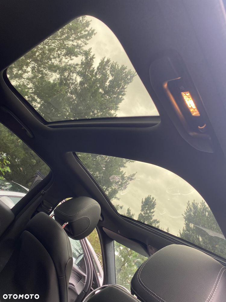 Mercedes-Benz Klasa E 220 d 4-Matic 9G-TRONIC - 11