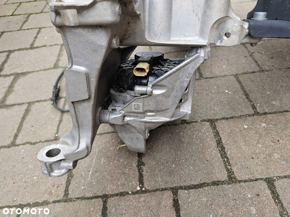 WÓZEK SANKI PODUSZKA AUDI A4 A5 8W - 6