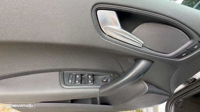 Audi A1 Sportback 1.6 TDI Advance Business Line - 27