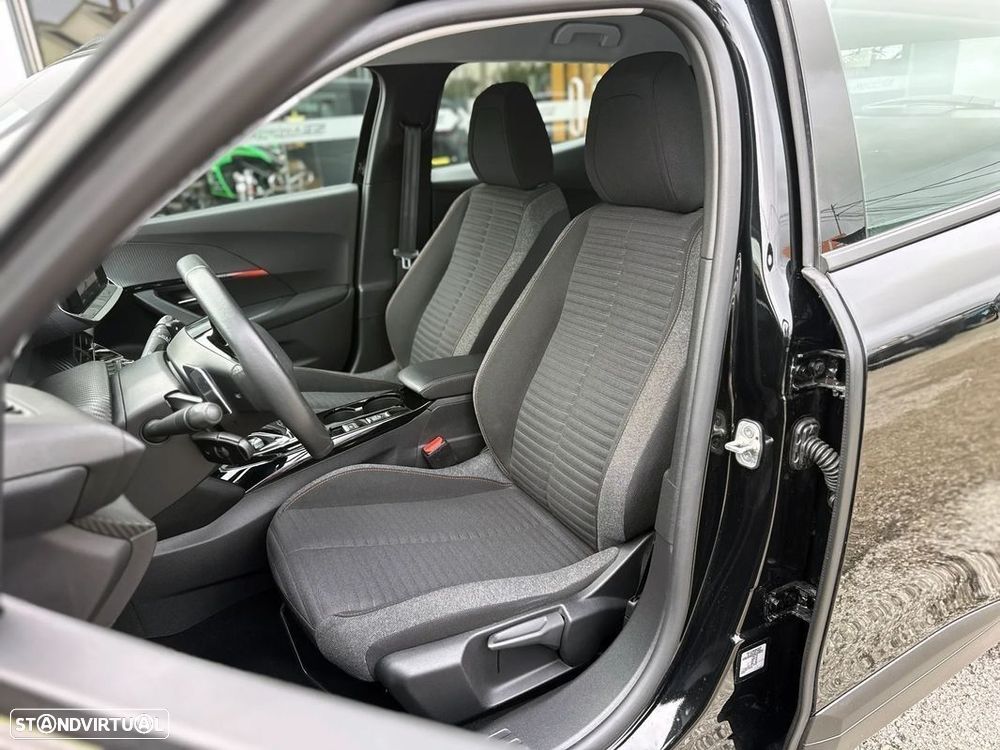 Peugeot 2008 1.2 PureTech Active Pack EAT8 - 8