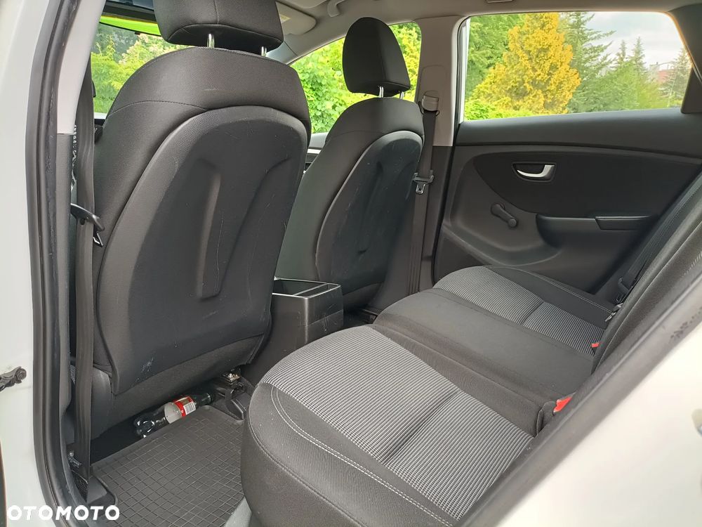 Hyundai i30 1.6 CRDi Comfort - 23
