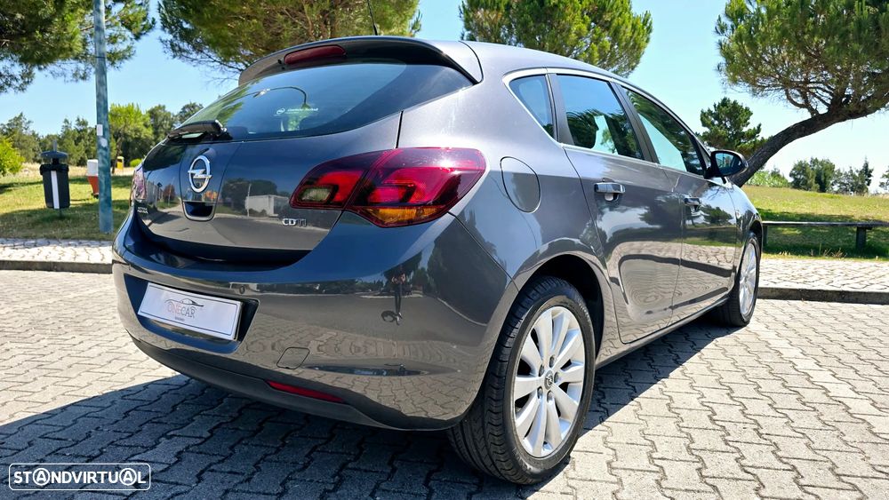 Opel Astra 1.7 CDTI Cosmo - 18