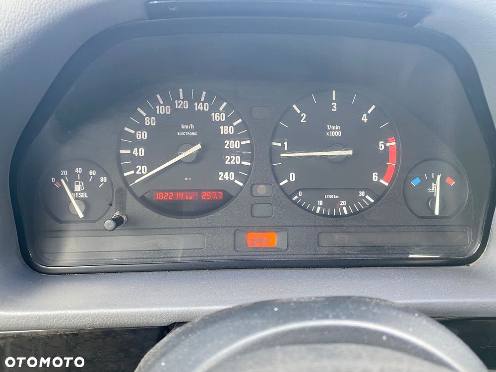 BMW Seria 5 525tds - 14