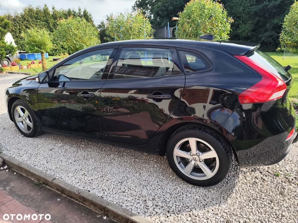 Volvo V40 D2 - 13