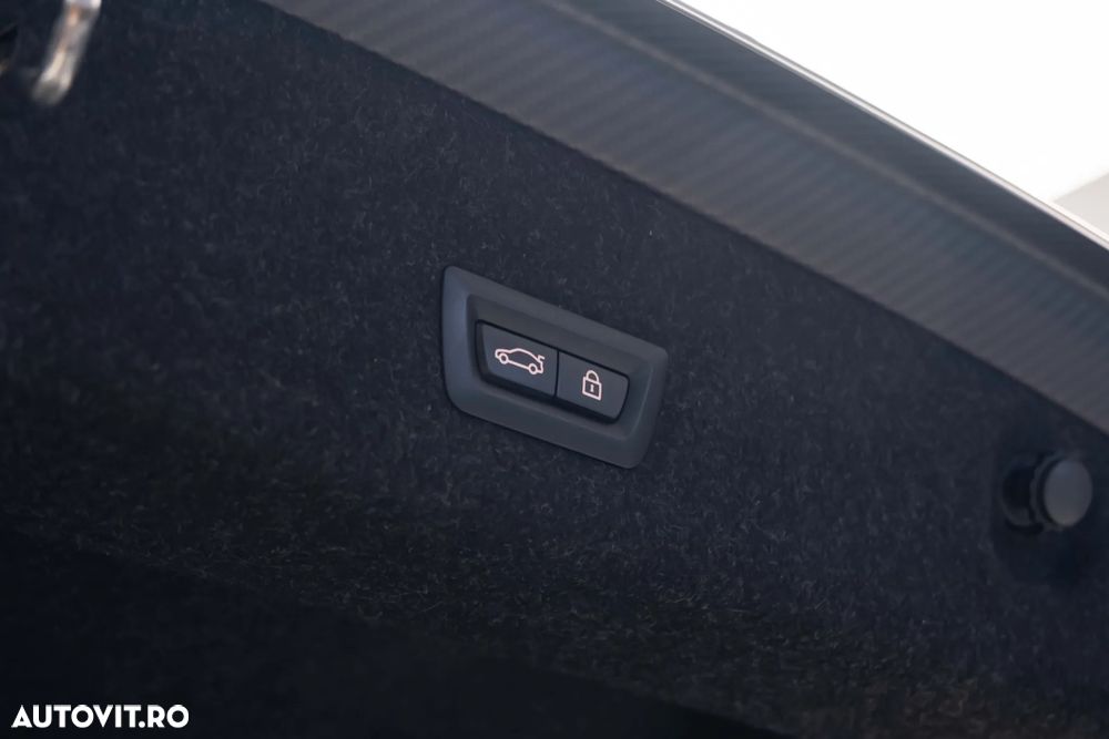 BMW M3 Competition xDrive AT - 32